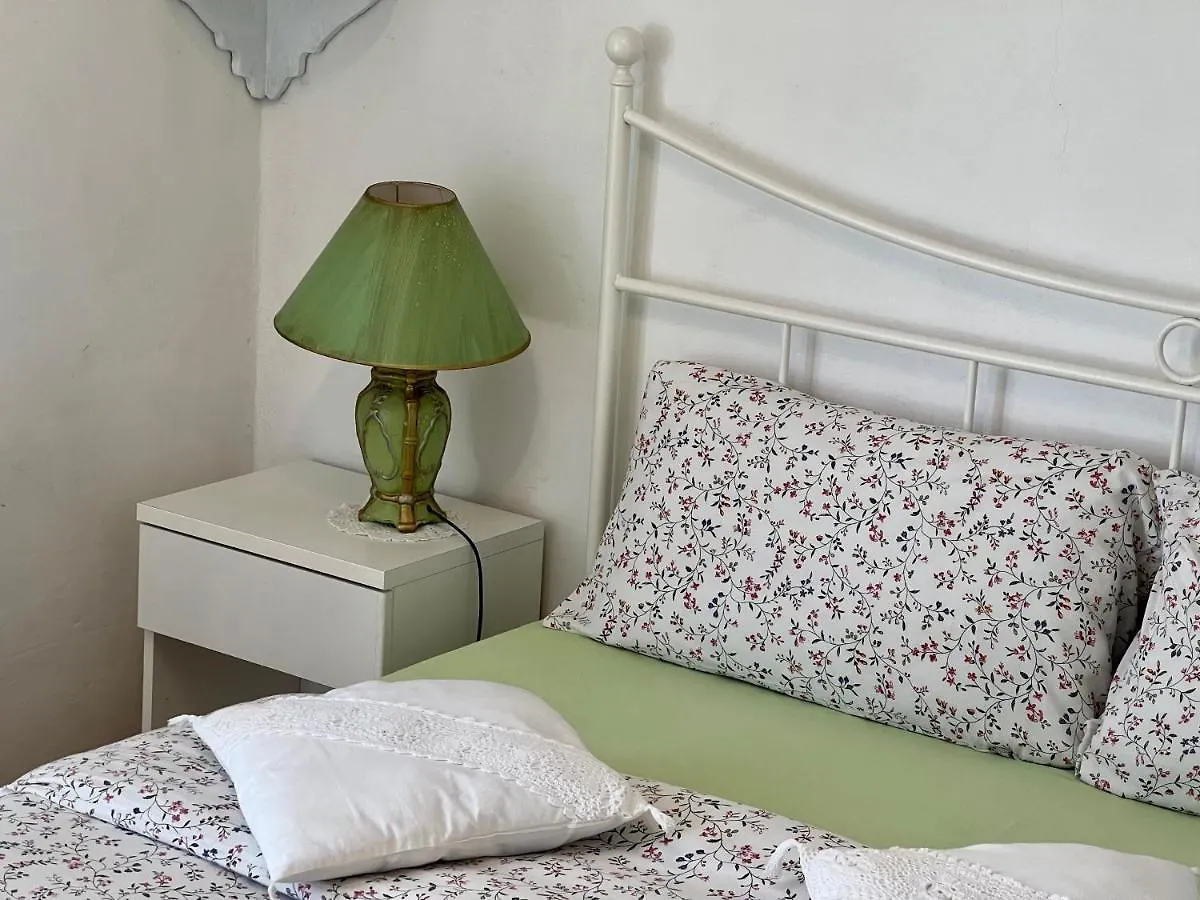B&B By Lussy - Camera Verde Menaggio Couette-café